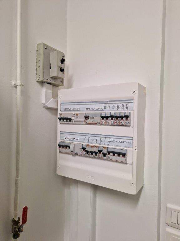 Confiez-nous les travaux d'électricité générale pour tous types de locaux